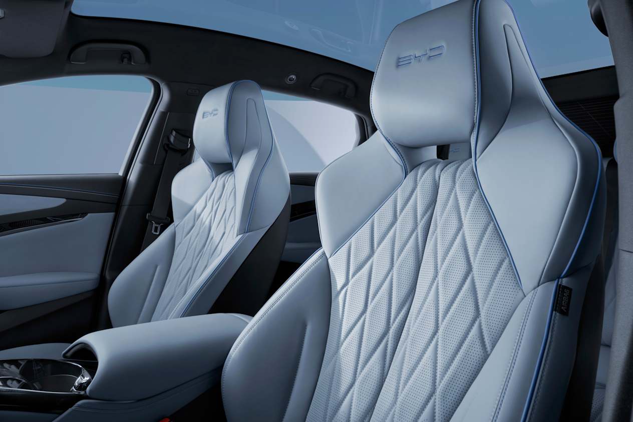 BYD Seal 2023 : détail sièges avant