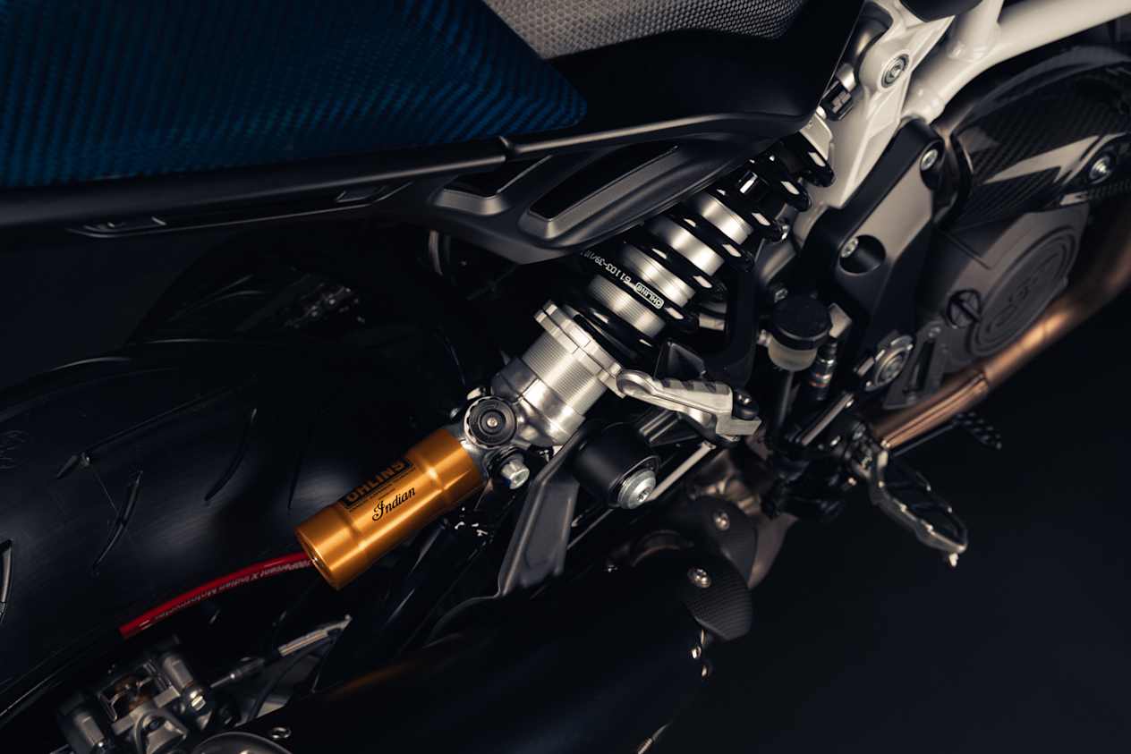 Indian FTR 100% R Carbon 2024 : détail suspensions Öhlins
