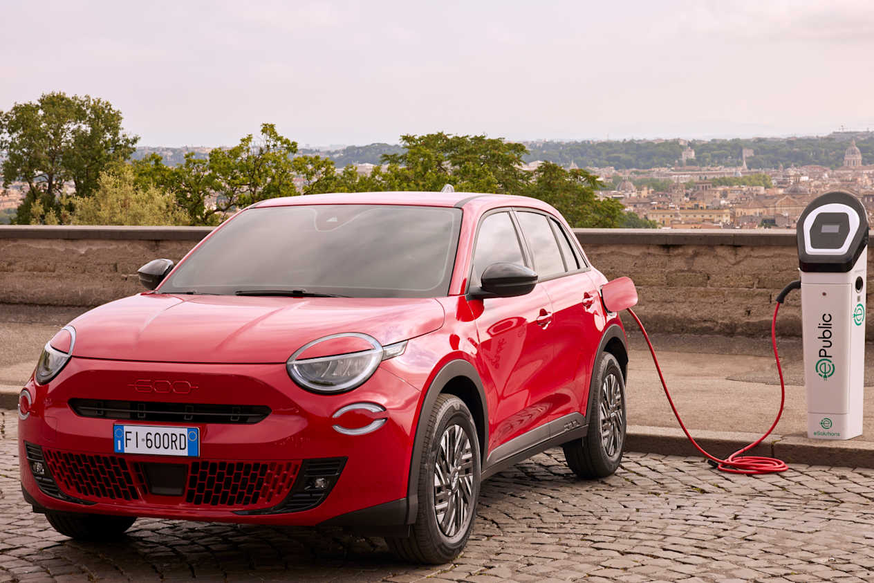 Fiat 600 Red : trois quarts avant en charge