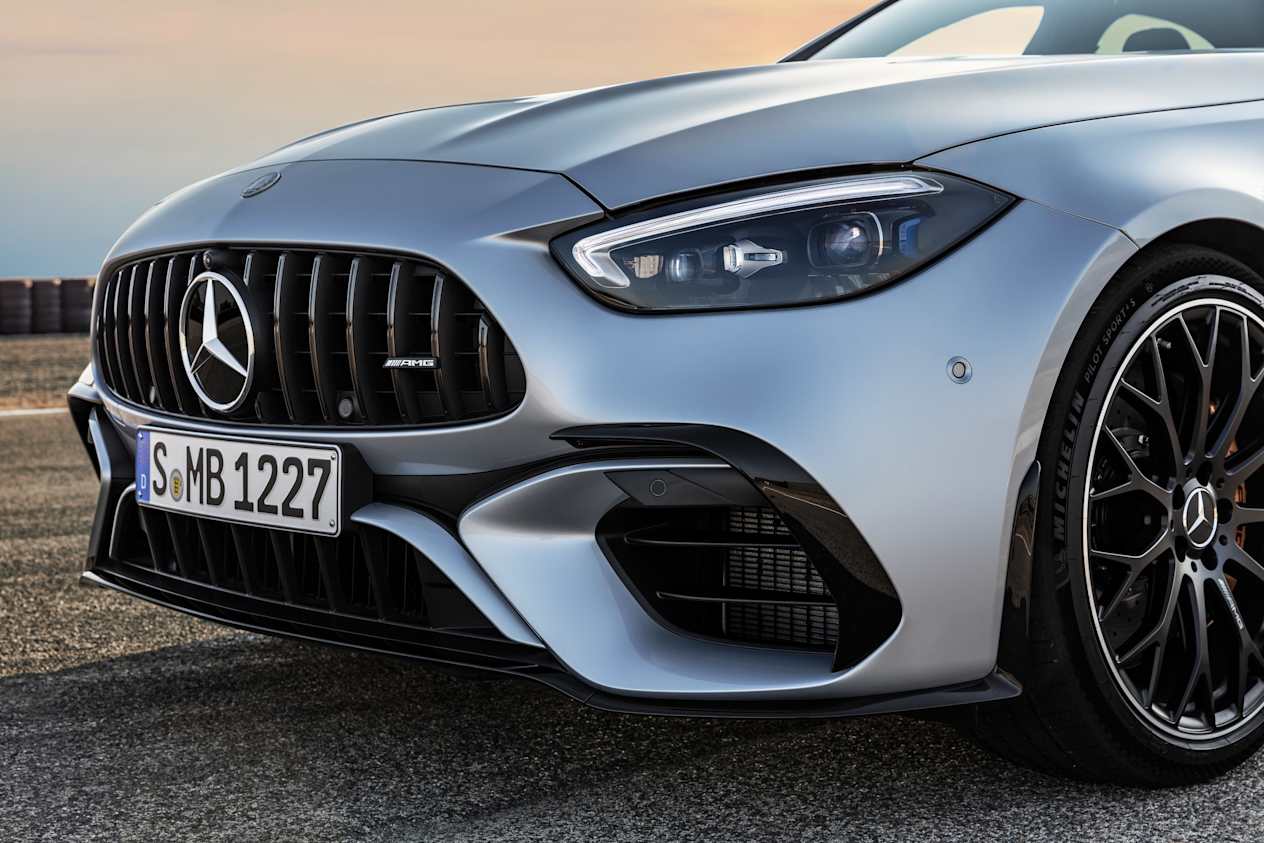 Mercedes-AMG C 63 SE berline : calandre et phare avant