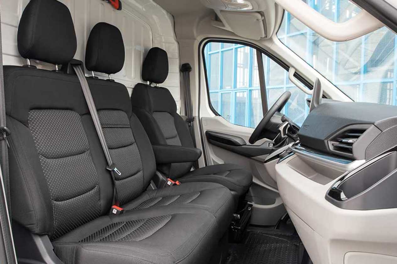 Maxus eDELIVER 9 cabin