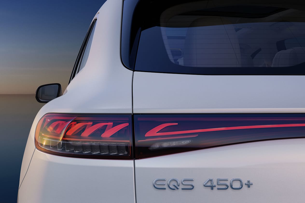 EQS SUV de Mercedes-EQ : Détails feux LED en hélices 3D