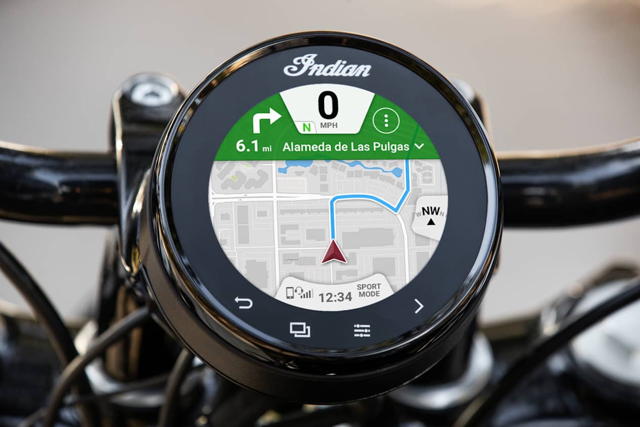 Indian Chief Dark Horse 2025 : écran tactile avec GPS