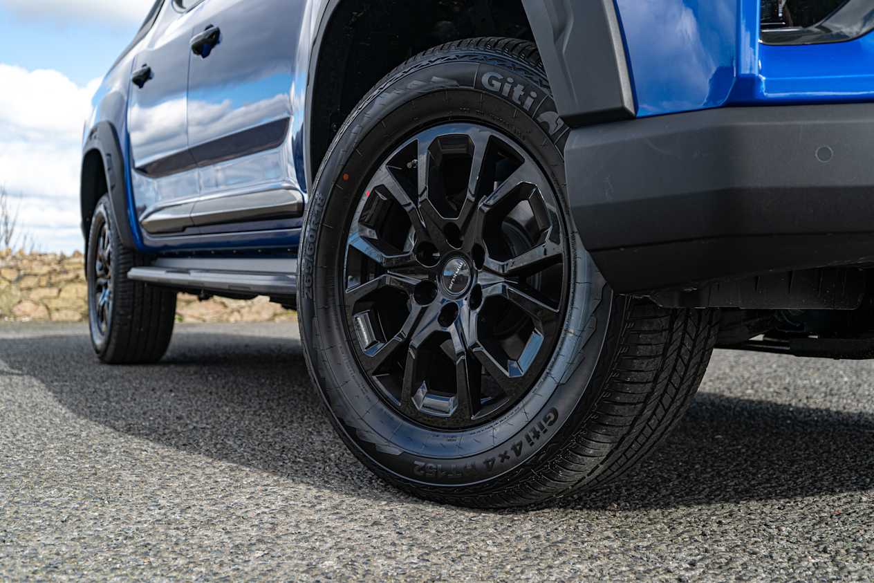 Maxus T60 Maxus Black-Out Alloys