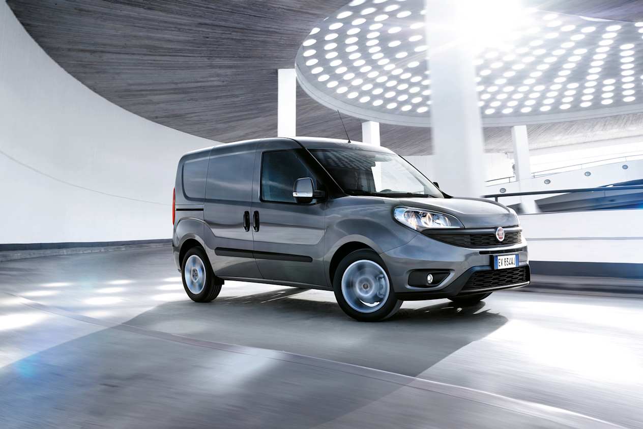 Fiat Doblo Side Exterior