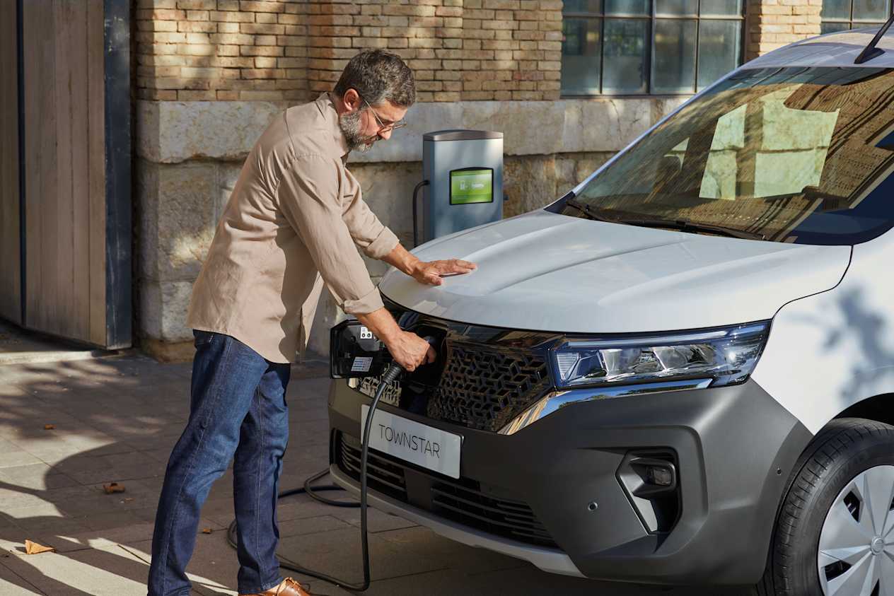 Nissan Townstar Charging
