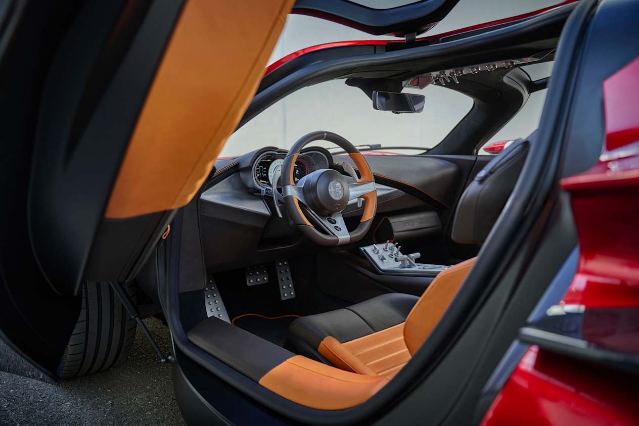 Alfa Romeo 33 Stradale 2023 : intérieur et poste de pilotage