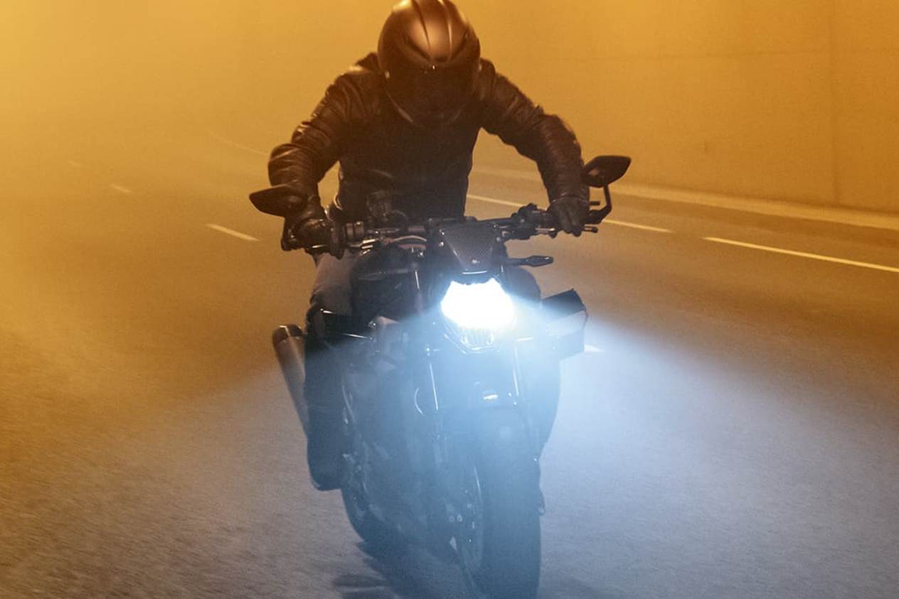 M 1000 R