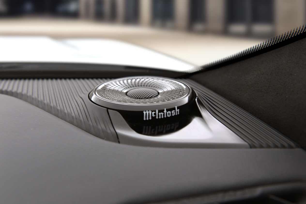 Jeep Grand Cherokee : Twitter McIntosh