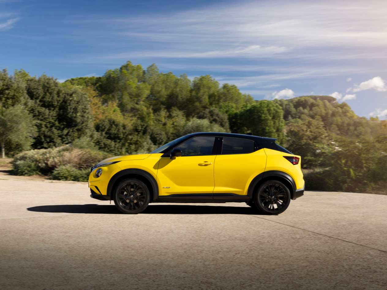 nissan juke yellow