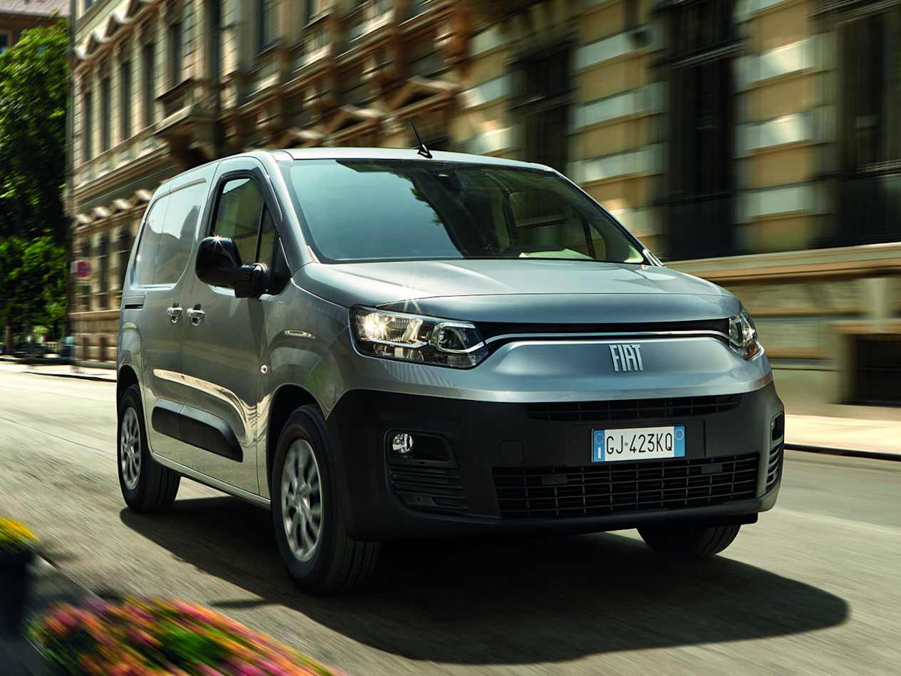Fiat Doblo Cargo : Trois quart avant droite
