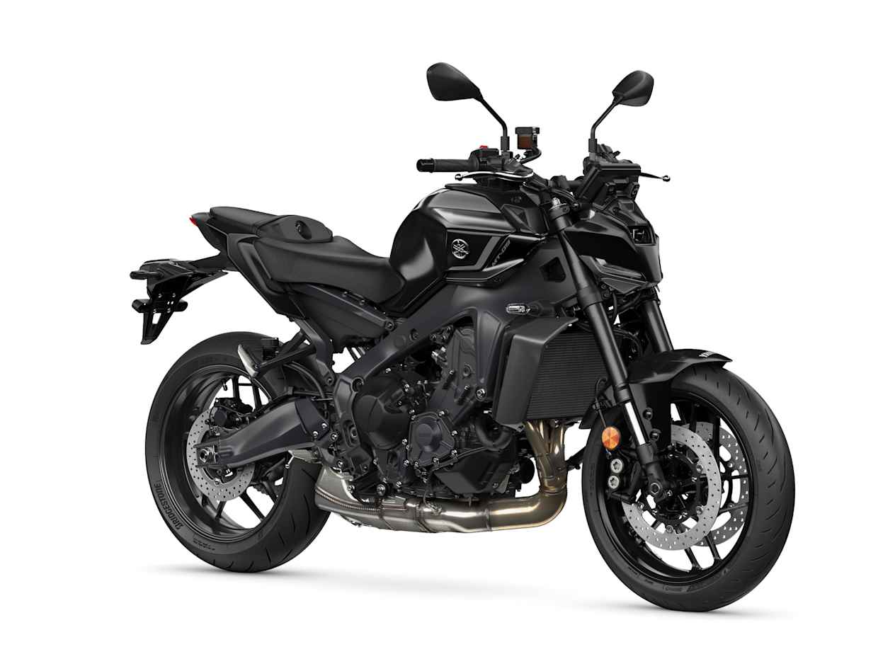 Yamaha MT-09 2024 Tech Black : trois quarts avant