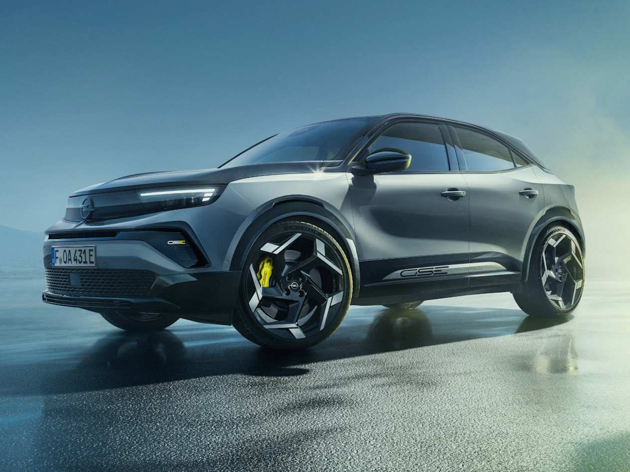 Opel Mokka GSe 2025 : trois quarts avant gauche statique