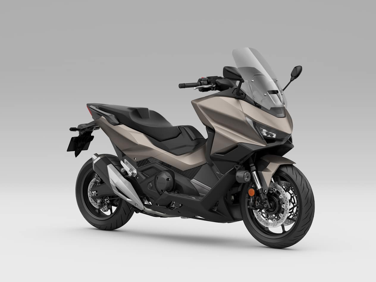 Honda Forza 750 2025 beige mat