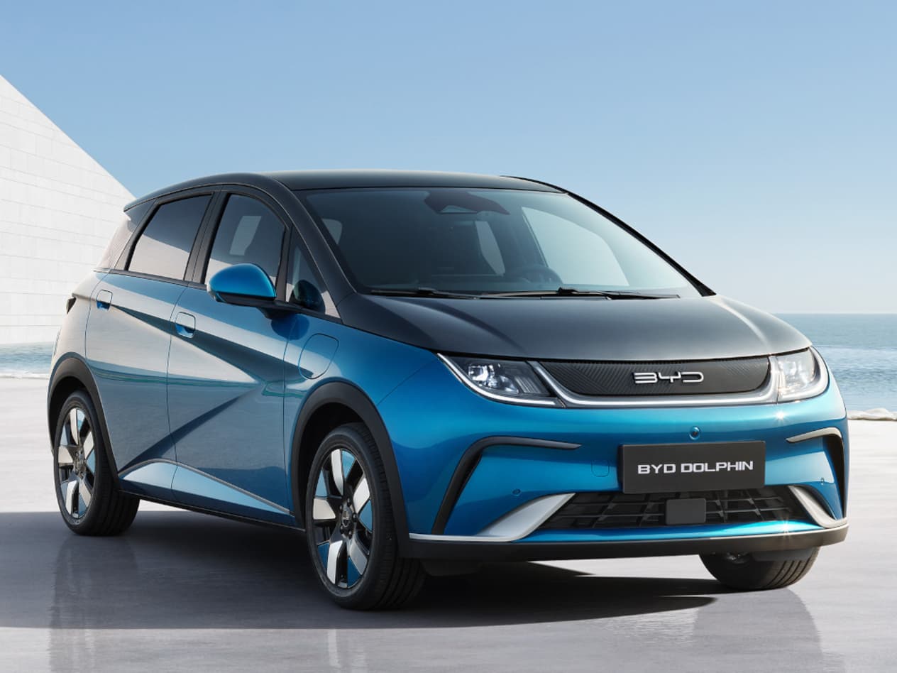 BYD Dolphin : trois quarts avant droit statique