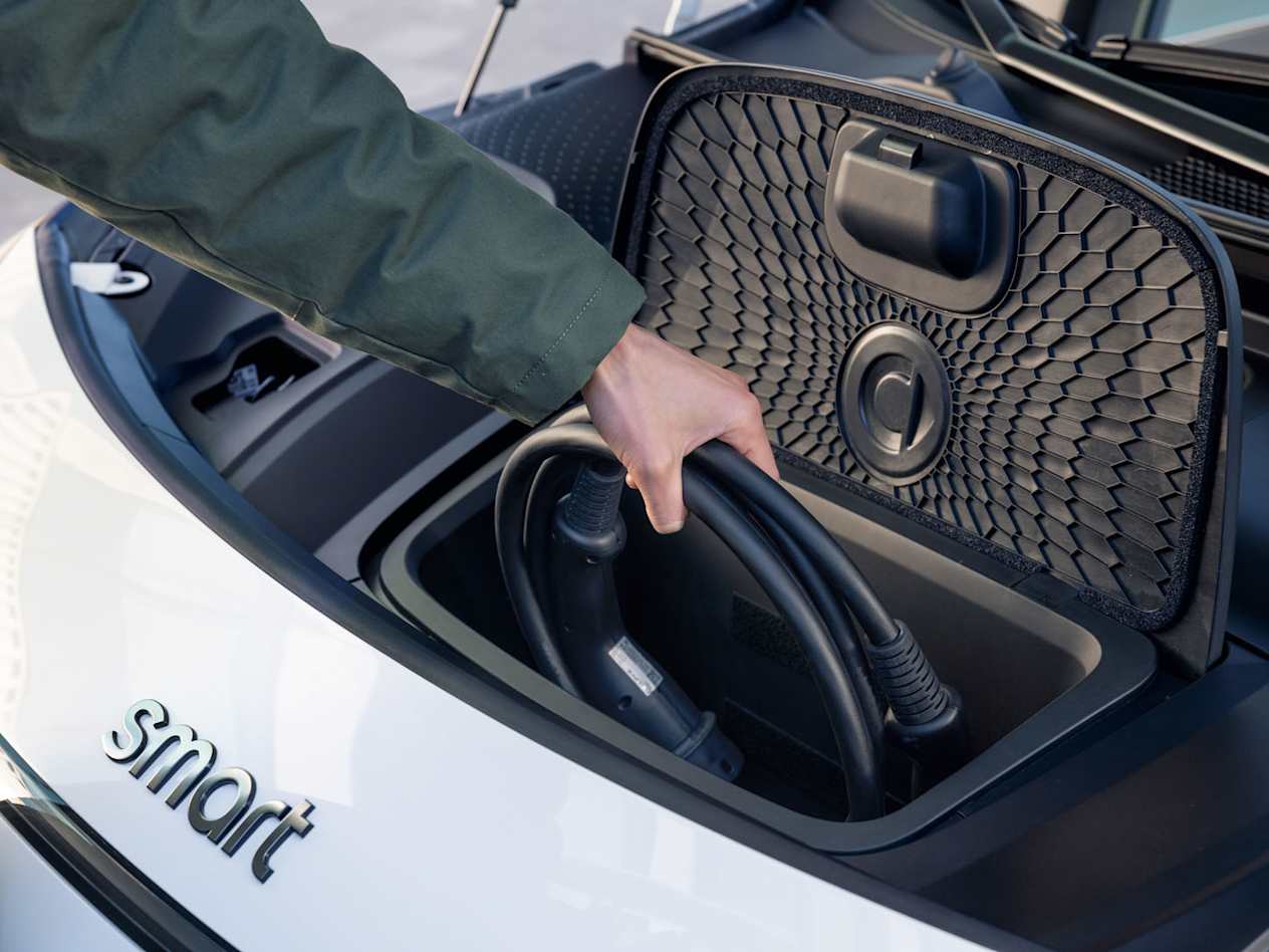 smart #1 : coffre avant avec cable de recharge