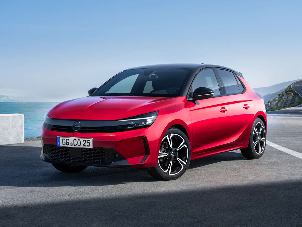 Opel Corsa 2023 : trois quarts avant gauche statique