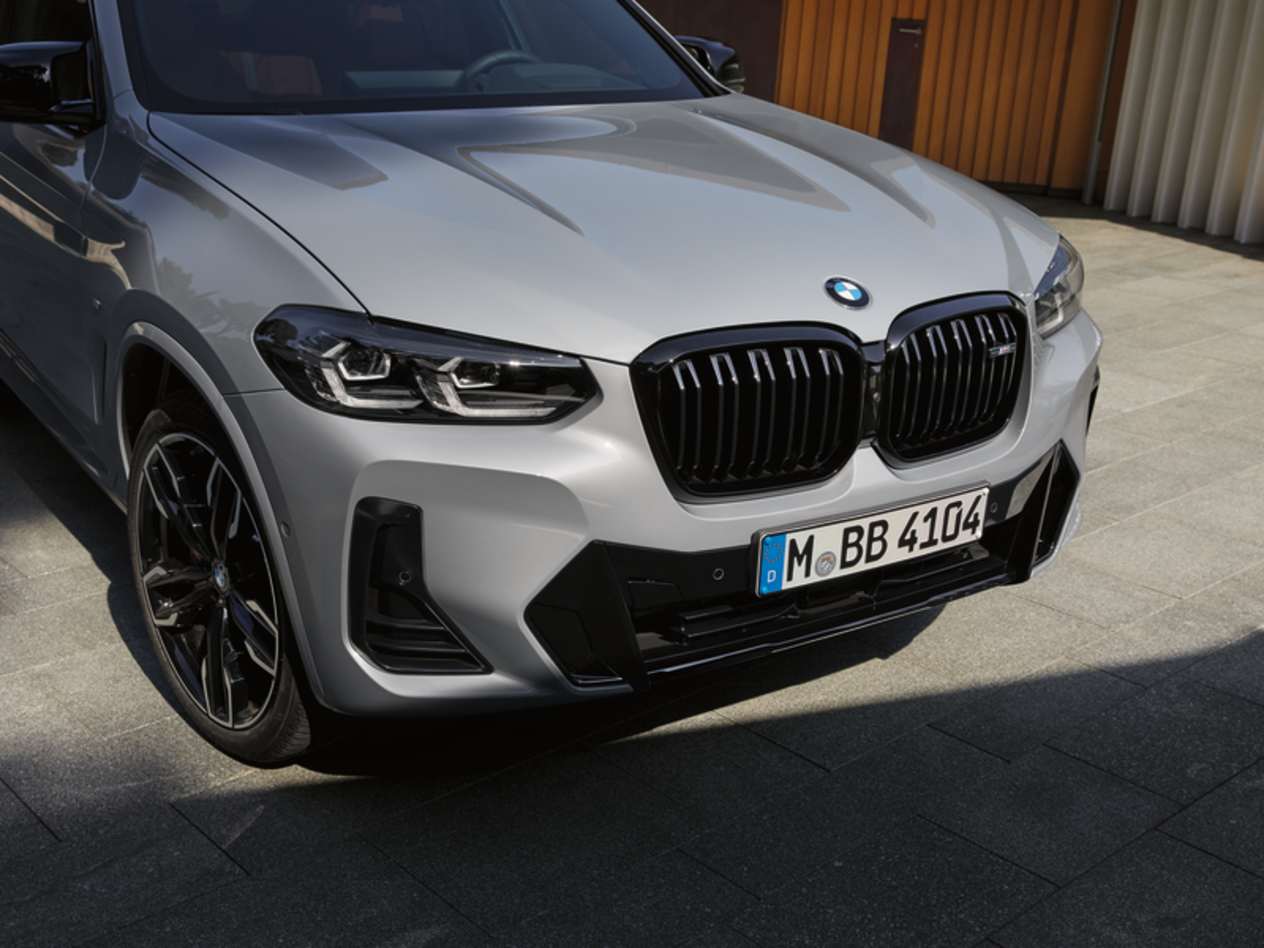 New BMW X4 Front Exterior