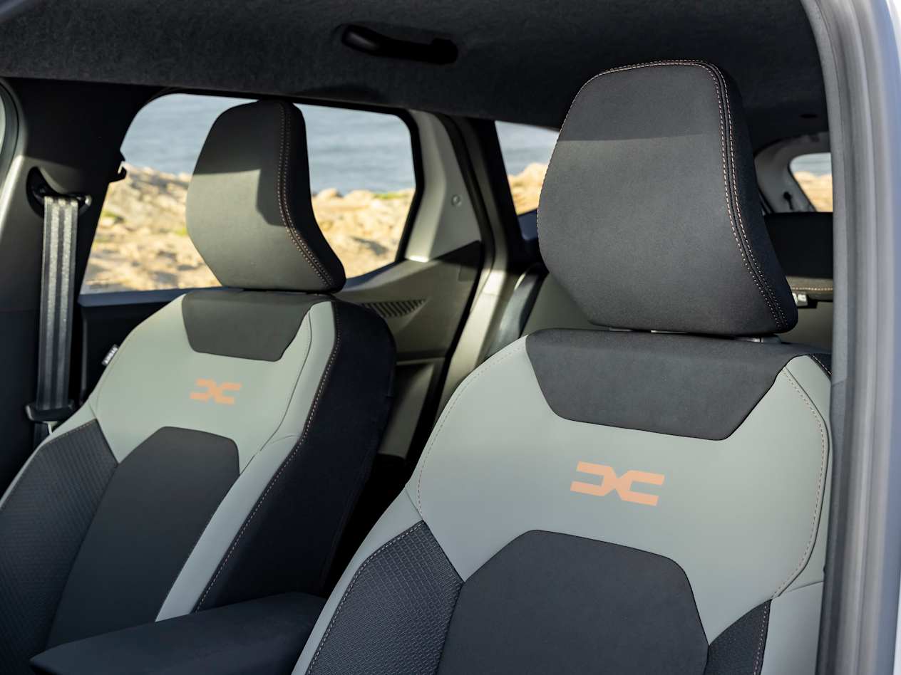 Front seats of the All-New Dacia Duster