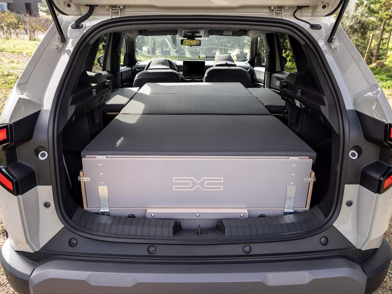The boot space of the All-New Dacia Duster featuring the Sleep Pack