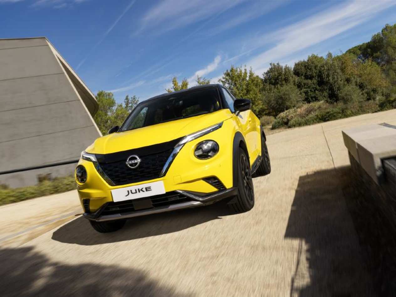 nissan juke yellow