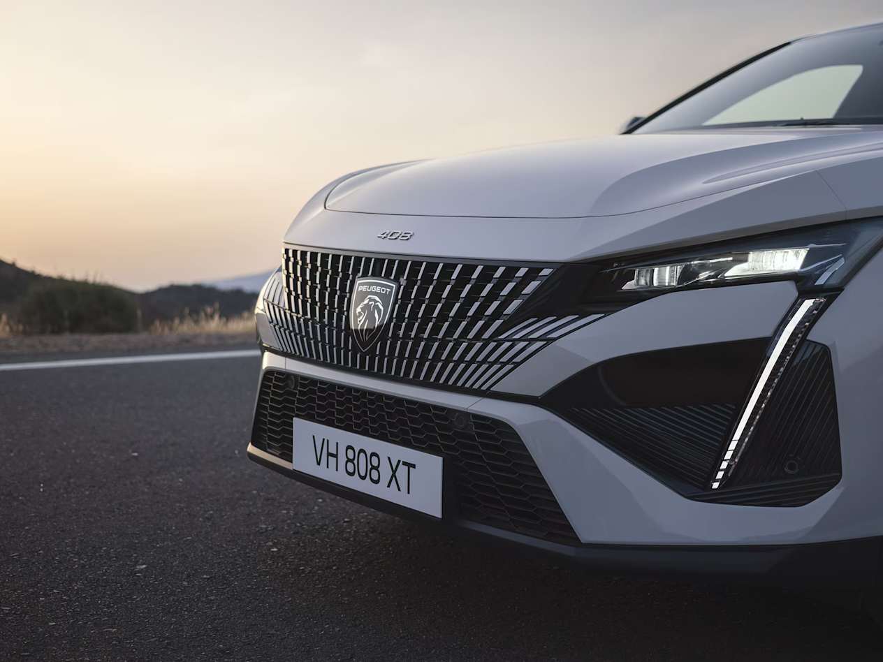 Peugeot 408 Front