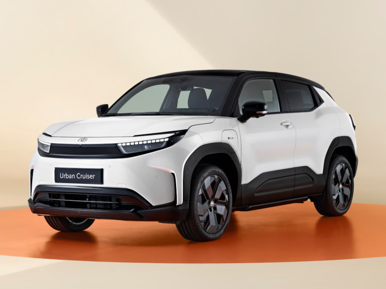 Toyota Urban Cruiser 2025 : trois quarts avant gauche statique
