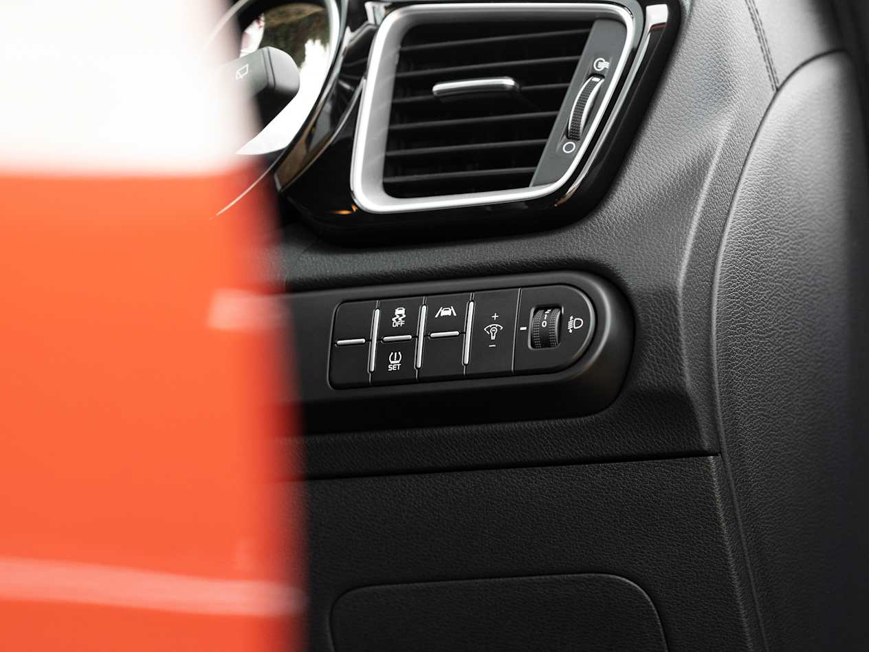 close up of some controls inside the Kia ceed