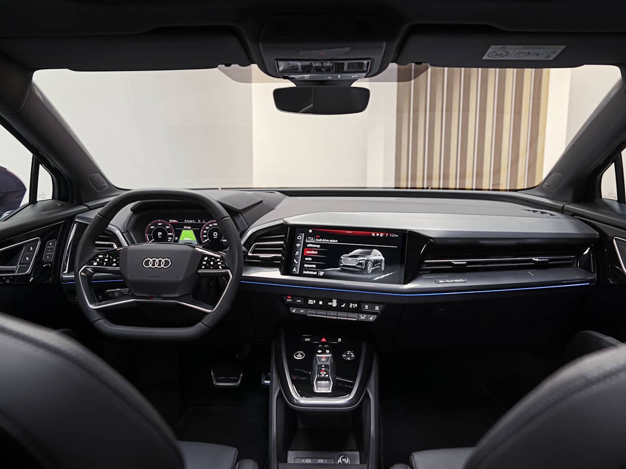 New Aud Q4 interior