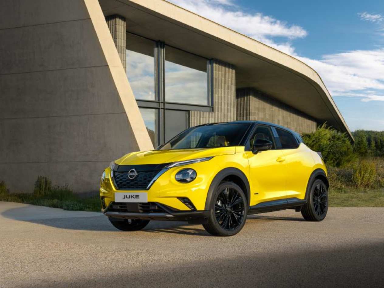 nissan juke yellow