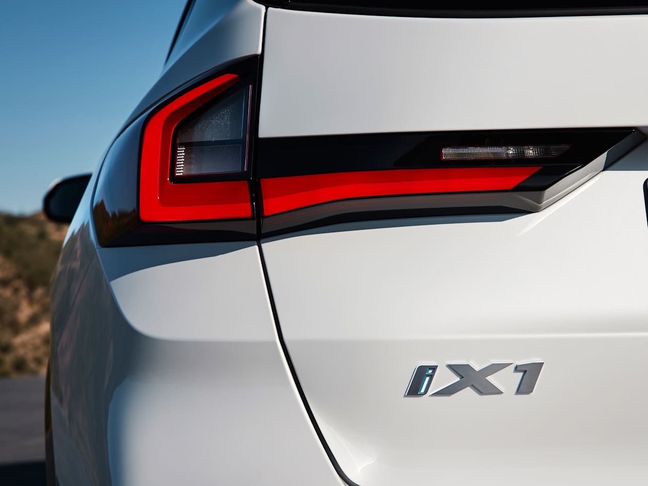 iX1