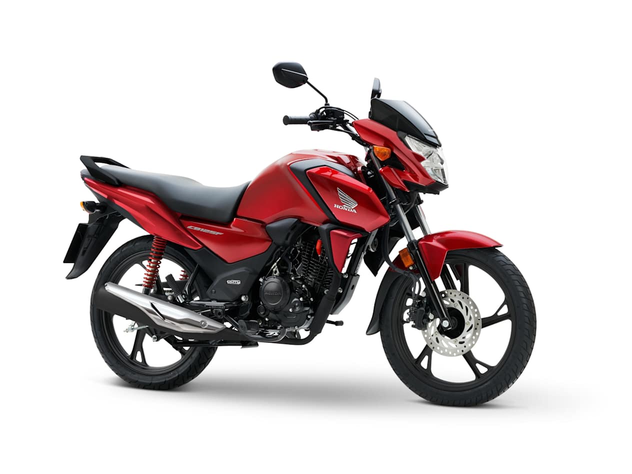 Honda CB125F 2024 Rouge : trois quarts avant