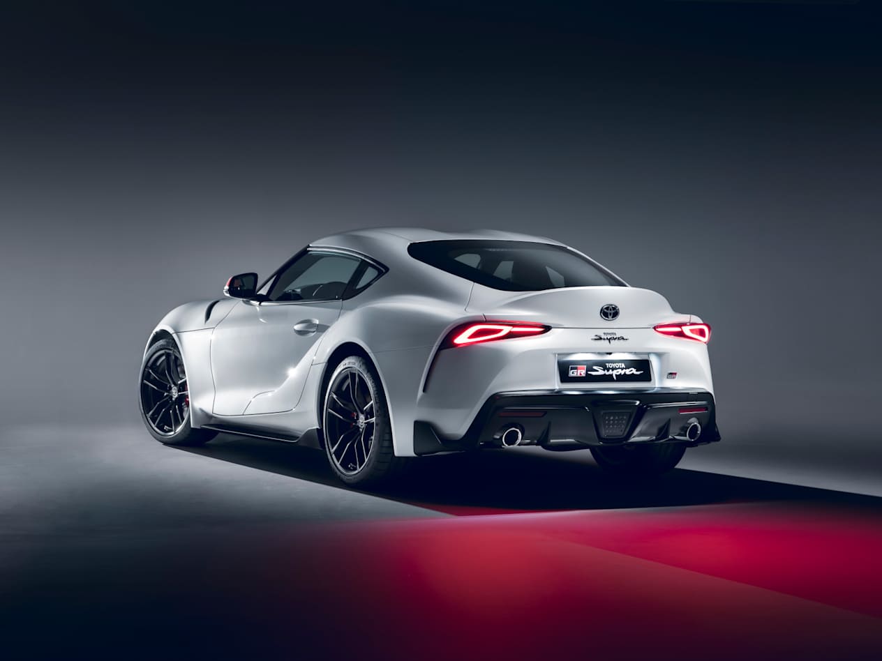 Toyota GR Supra vue trois quart arrière