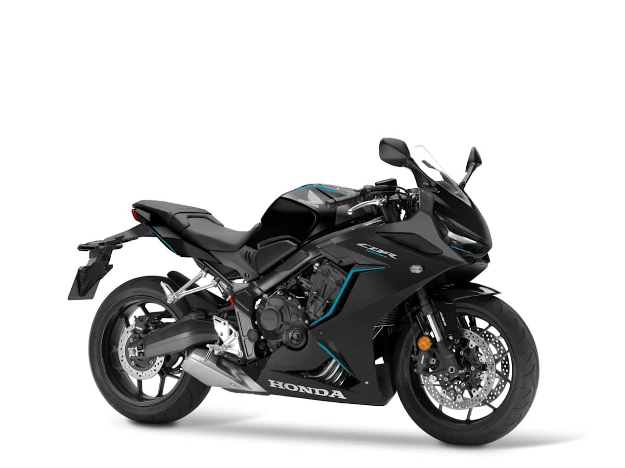 Honda CBR650R 2023 : Noir Mat trois quarts avant