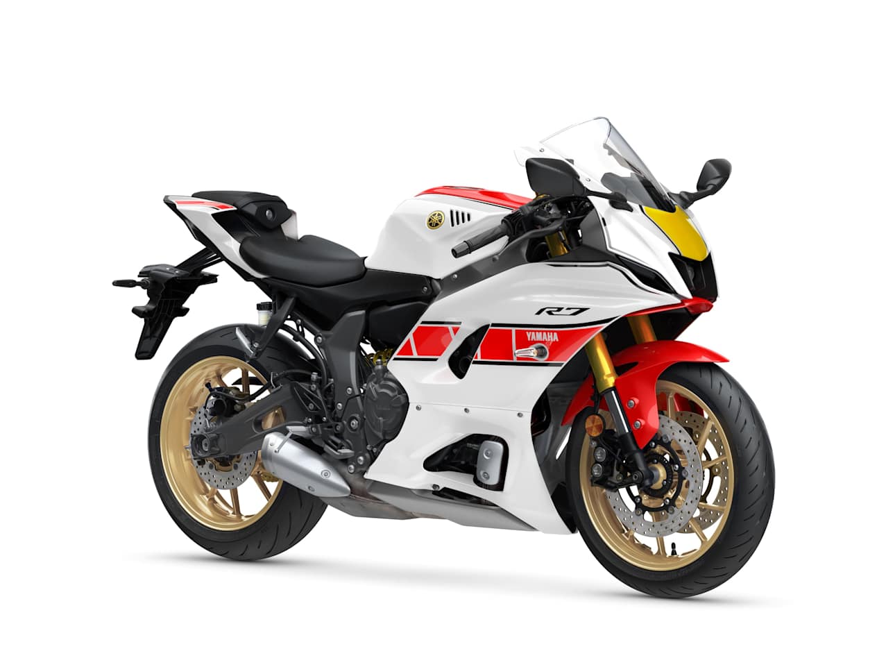 Yamaha R7 World GP profil studio