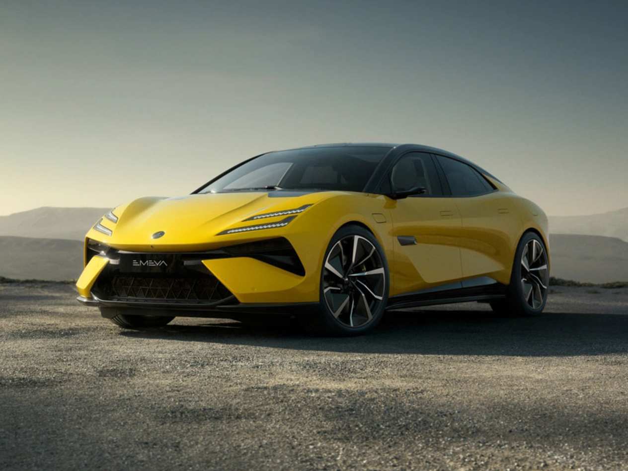 Lotus Emeya Trois quarts avant