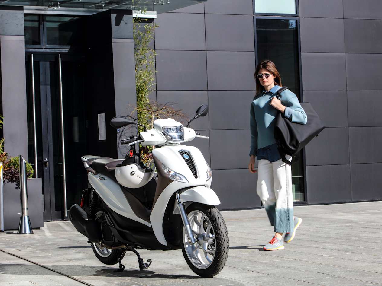 Piaggio Medley 125 trois quarts 