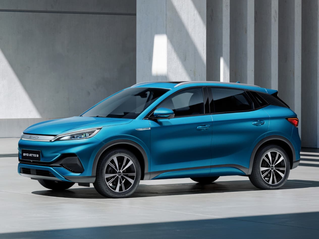 BYD Atto 3 2025 : trois quarts avant gauche statique