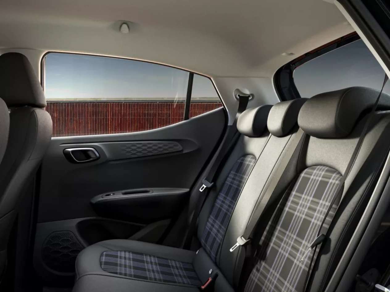 5 seater city car