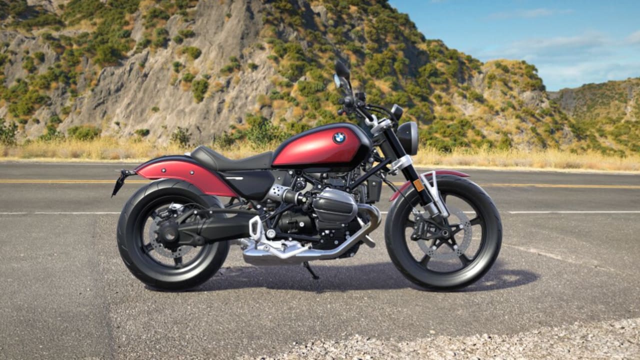 The BMW R 12 