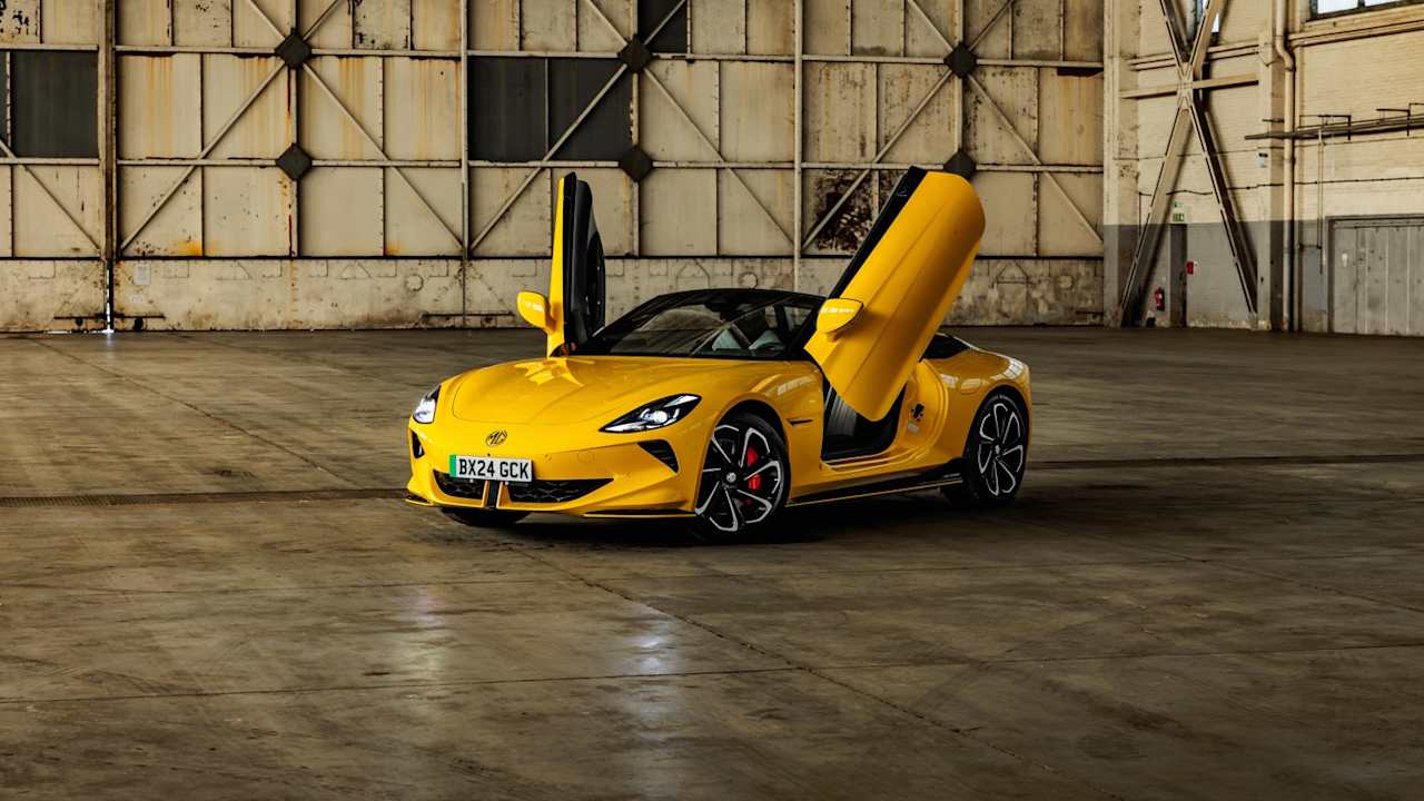 Cyberster Single Motor Trophy- Inca Yellow-£2000 discount 
