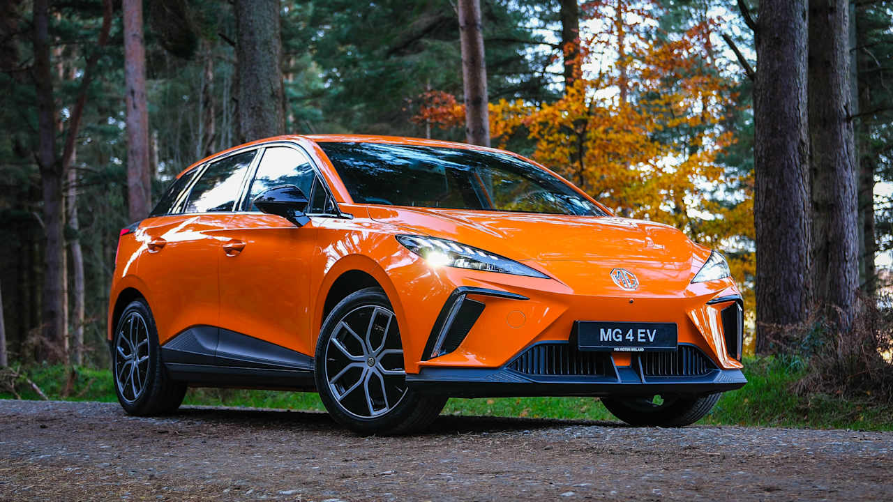 MG4 Volcano Orange