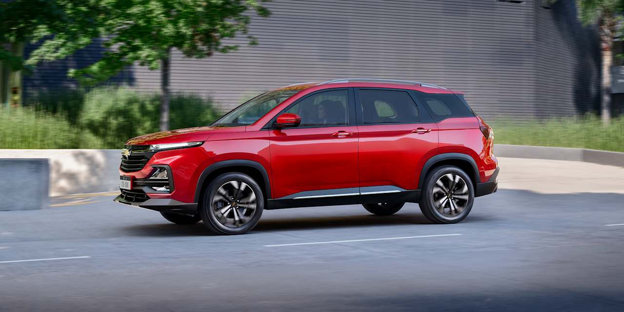 Chevrolet  Captiva  Side View