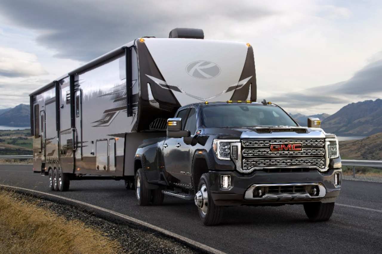 The All-New 2020 Sierra Heavy Duty Arrives in the Middle East 