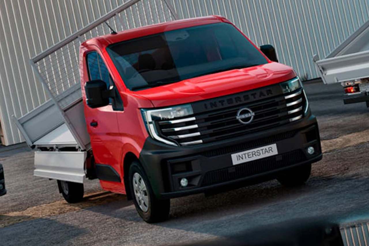 Nissan Interstar Tipper