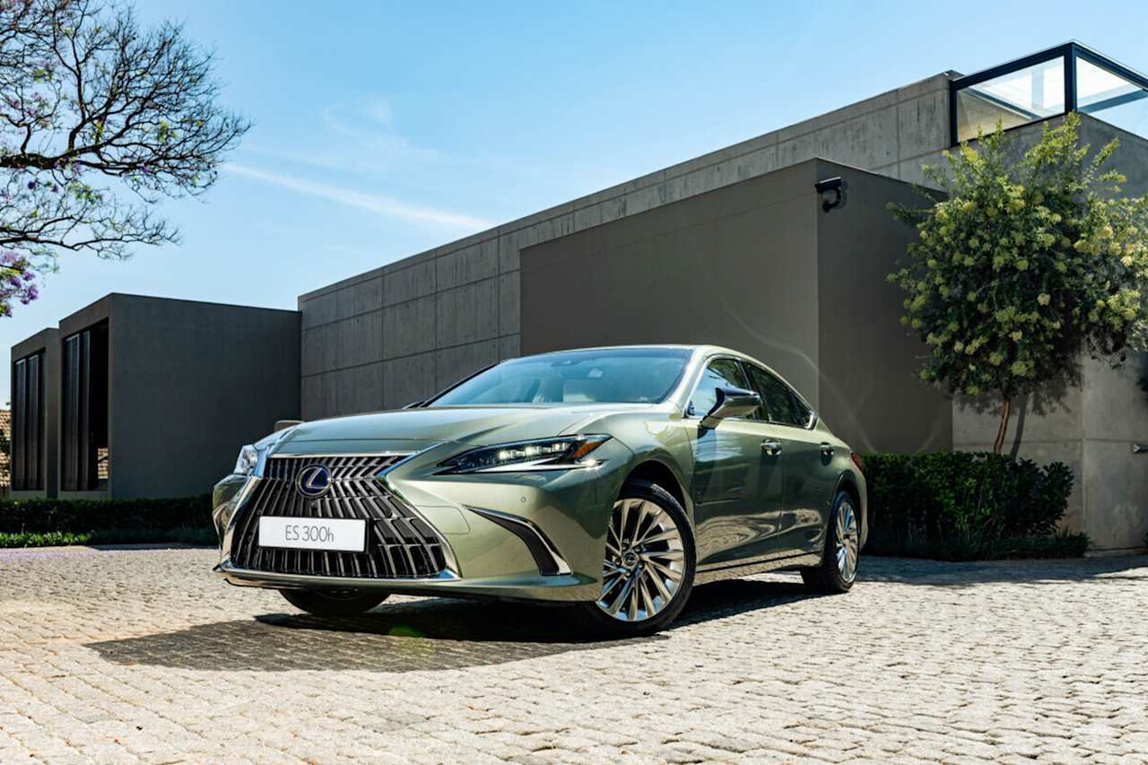 ELEVATE YOUR EVERY DAY WITH THE NEW 2022 LEXUS ES