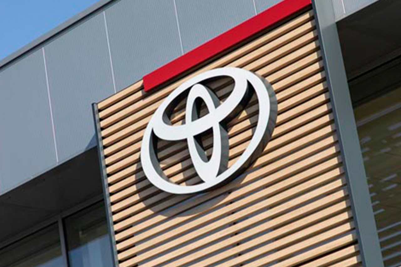 Snows Toyota Bournemouth