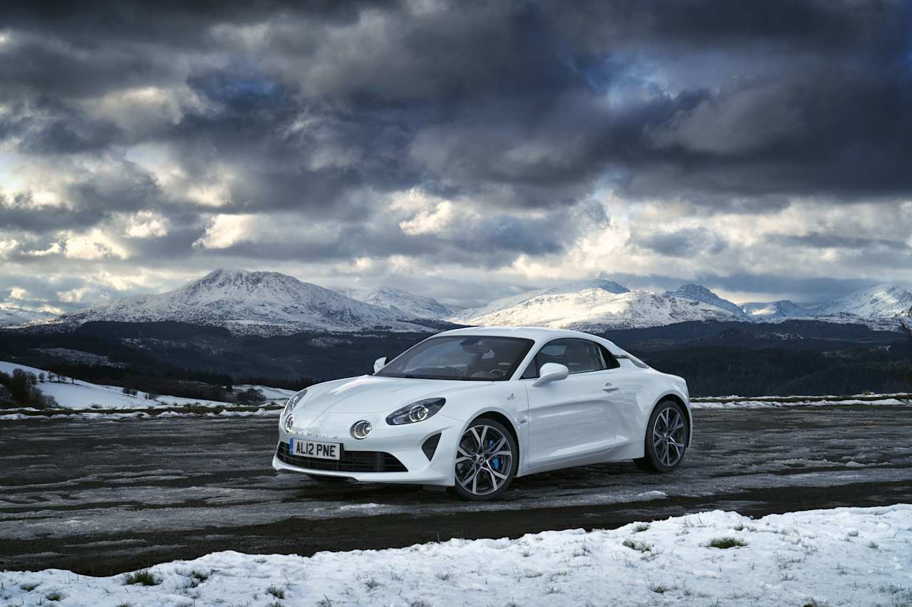 Alpine A110 named ‘Best Sports Car’ by What Car? Magazine