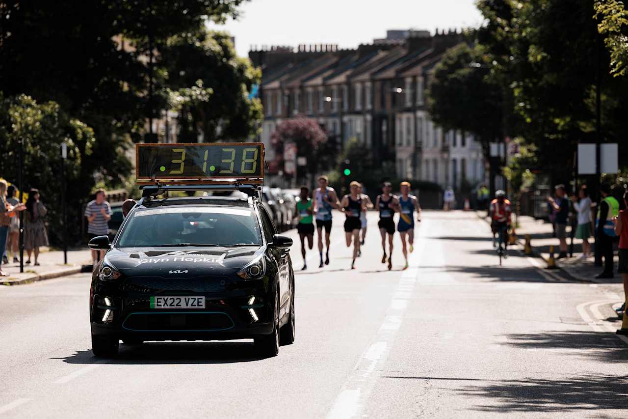 GLYN HOPKIN KIA KEEPS RUNNERS IN TIME