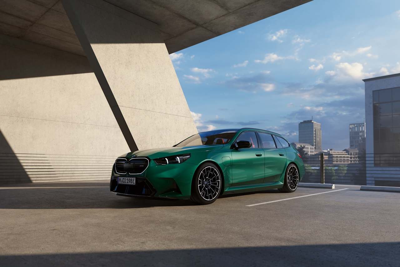 سيارة M5 Touring